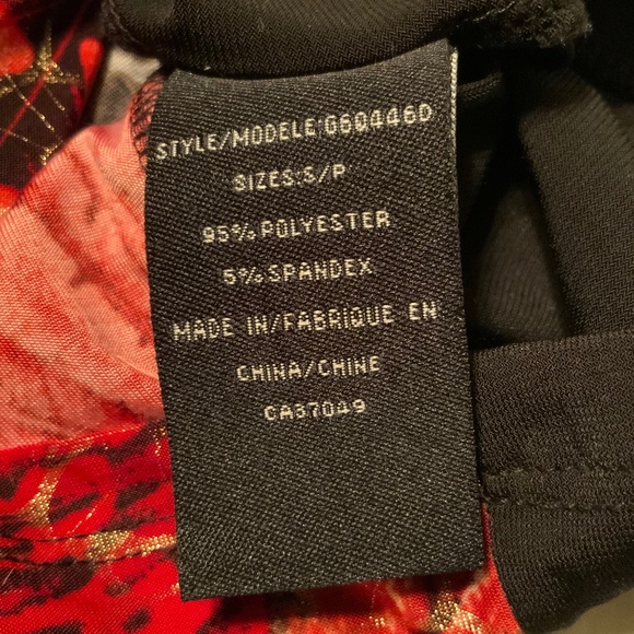 Champagne Fancy Bold Abstract Red, Black & Gold Short Sleeve Lightweight Top - Picture 9 of 12